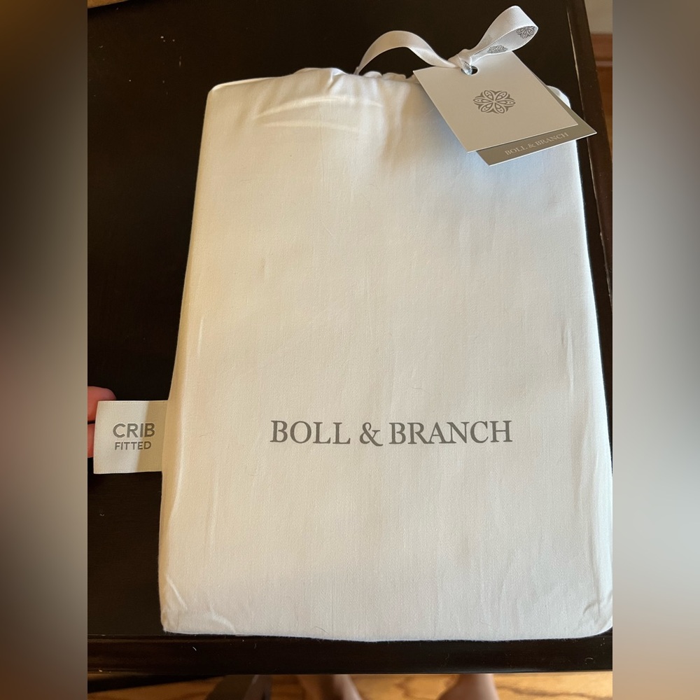 Bill and branch fitted crib sheet in white